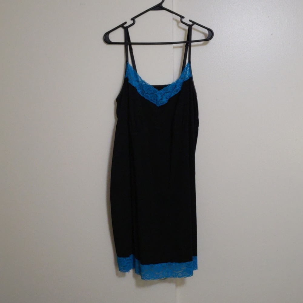 EUC Black Babydoll With Blue Lace